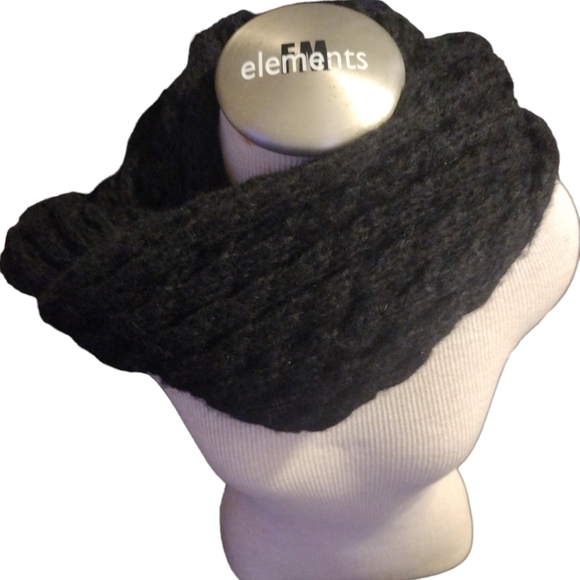 Euc Rue 22 infinity scarf - Picture 2 of 3